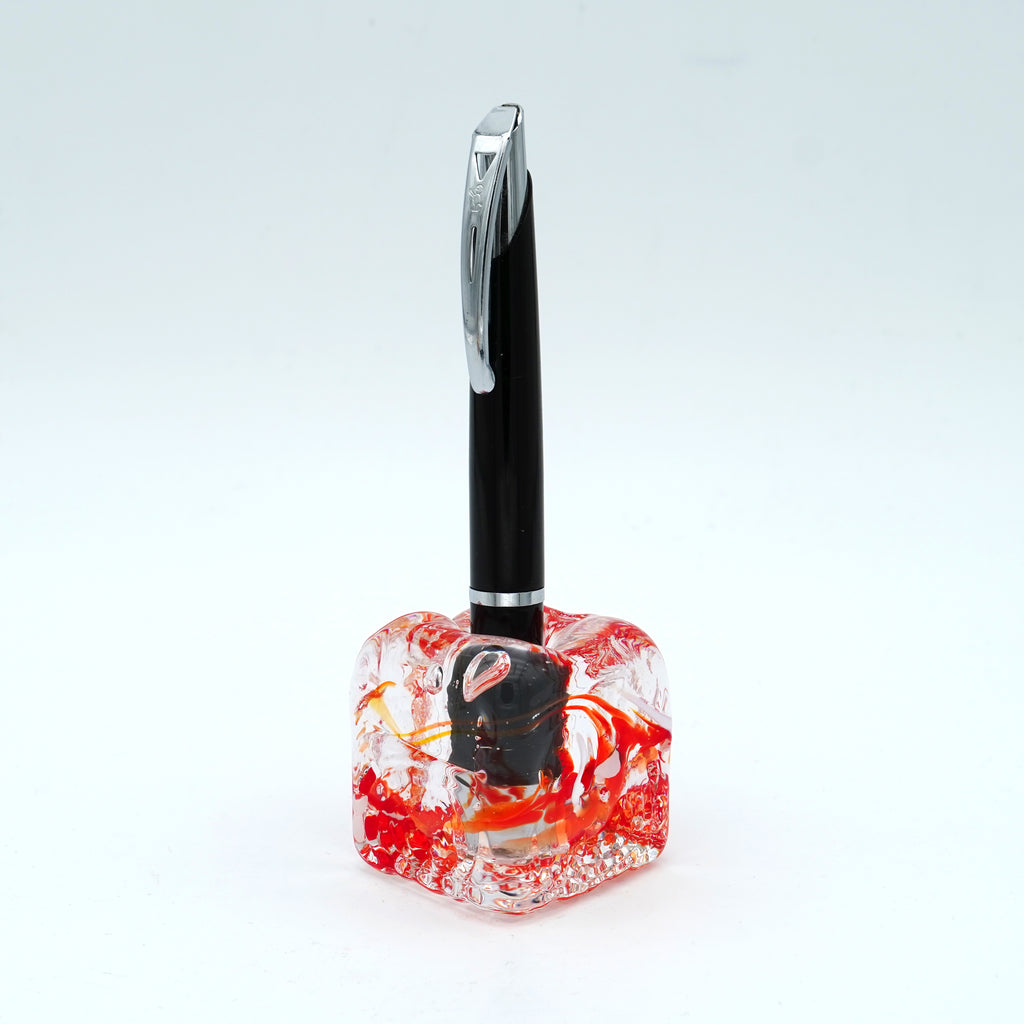 Porte stylo en verre sculpté