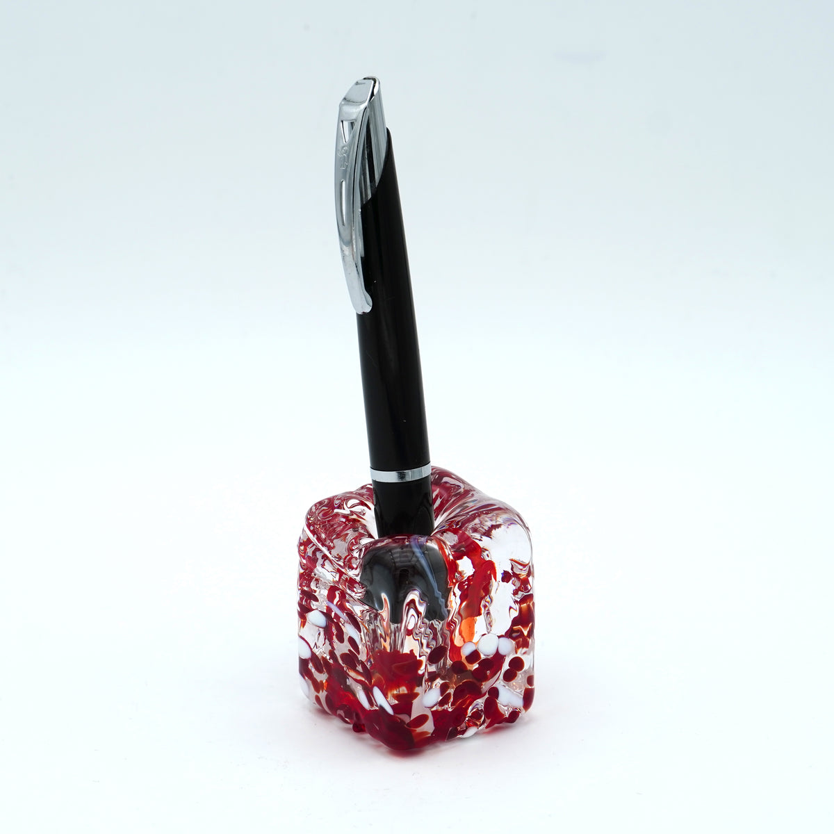 Porte stylo en verre sculpté