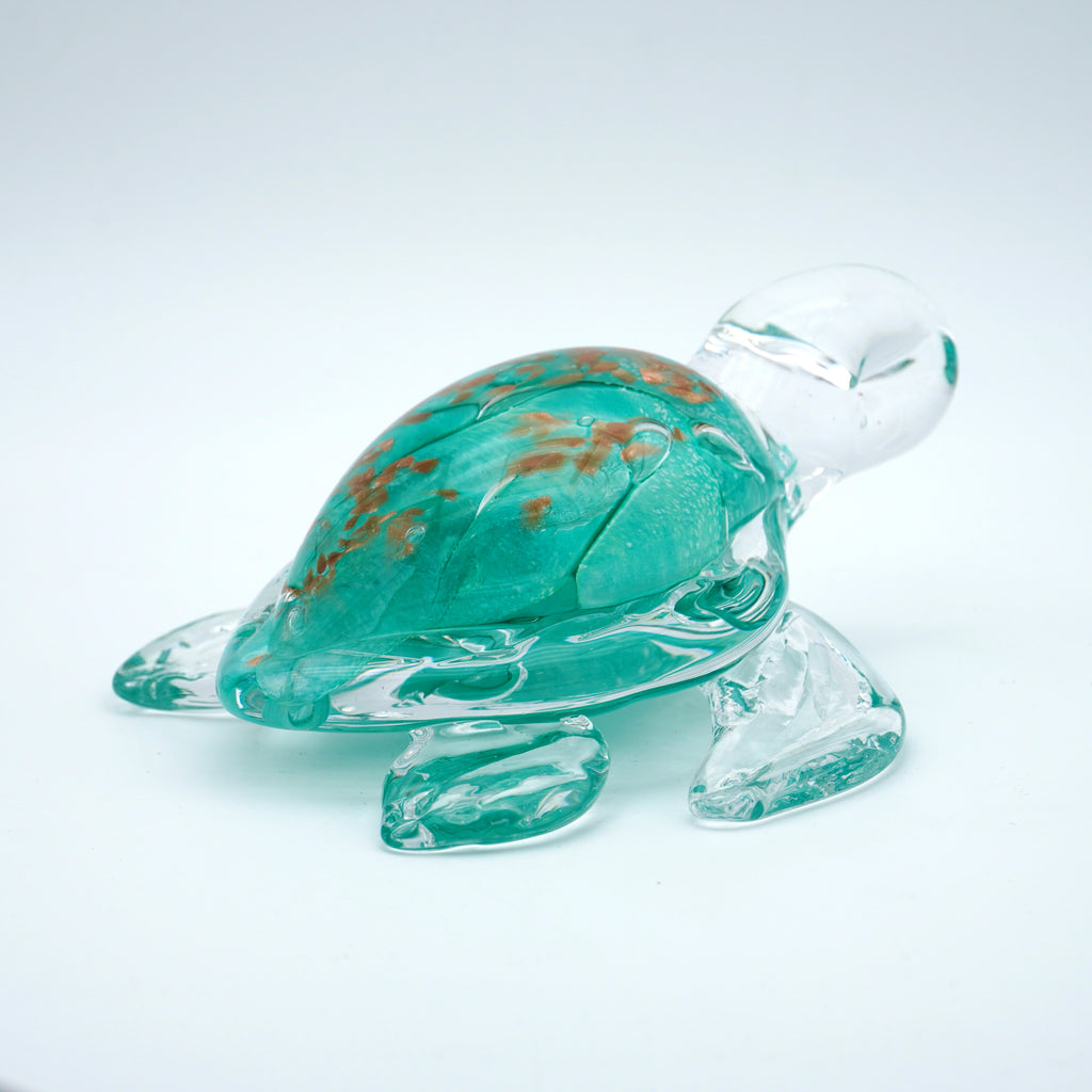Tortue en verre sculpté