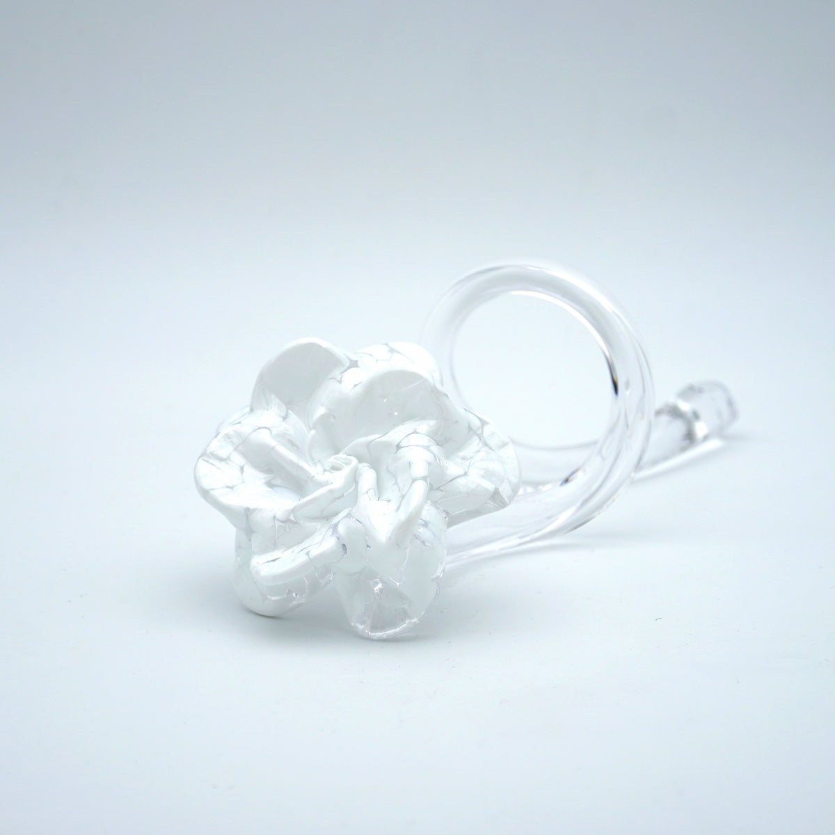 Rose en verre sculpté