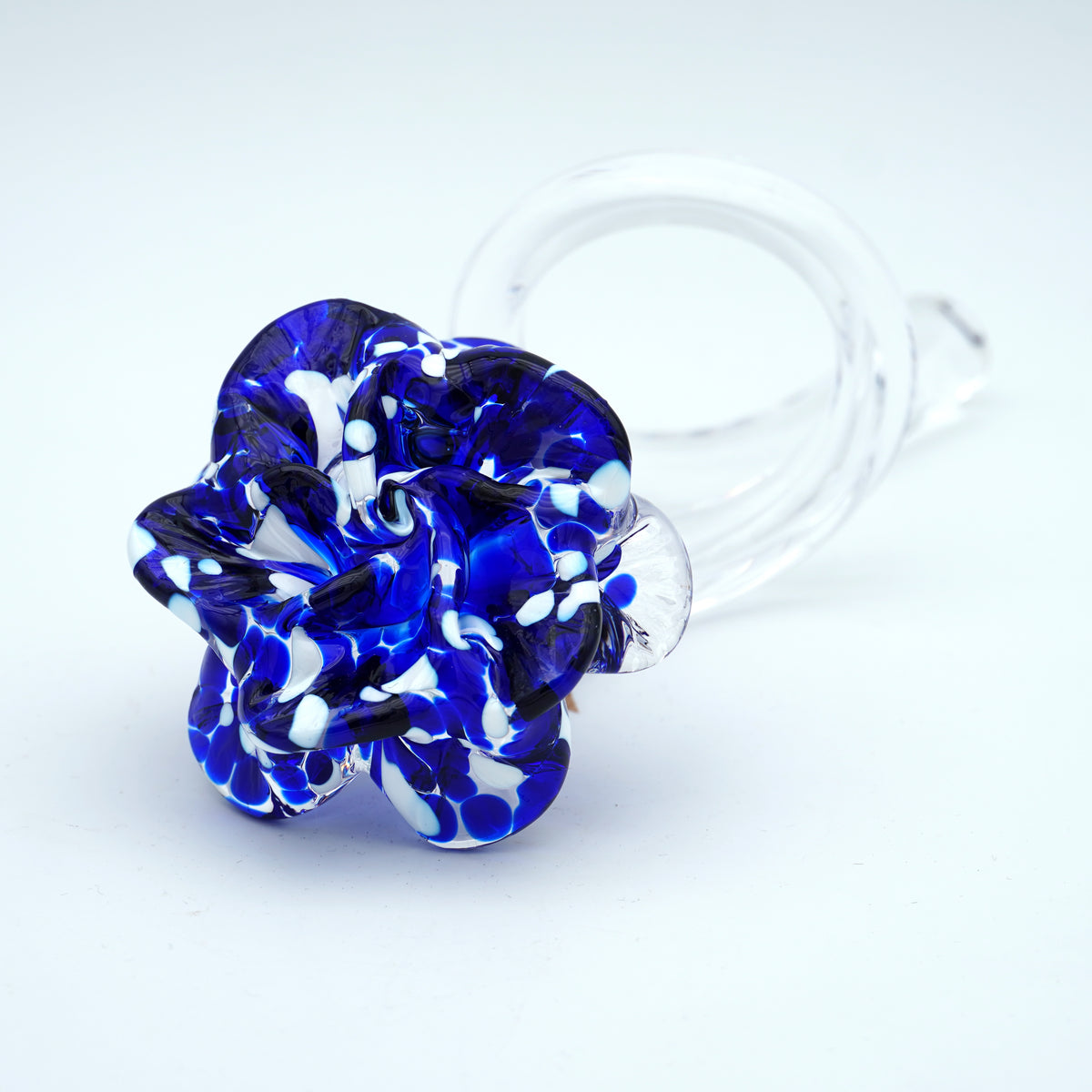 Rose en verre sculpté